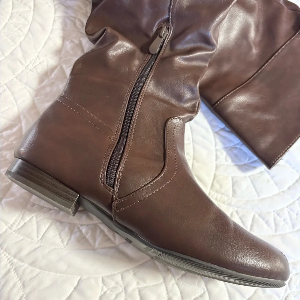 Dream Pairs Chocolate Knee high Boots size 8.5